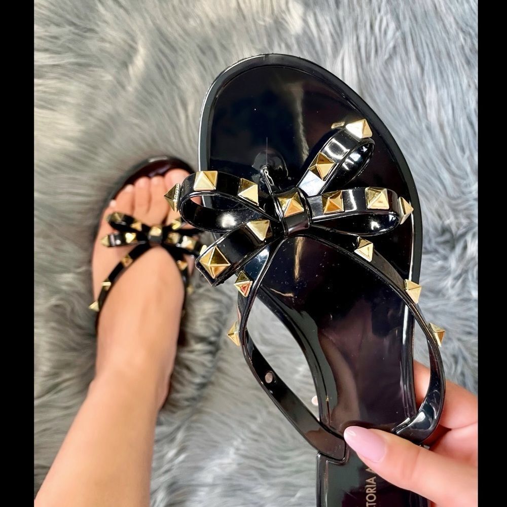 ▪️The Valencia Stud sandals▪️